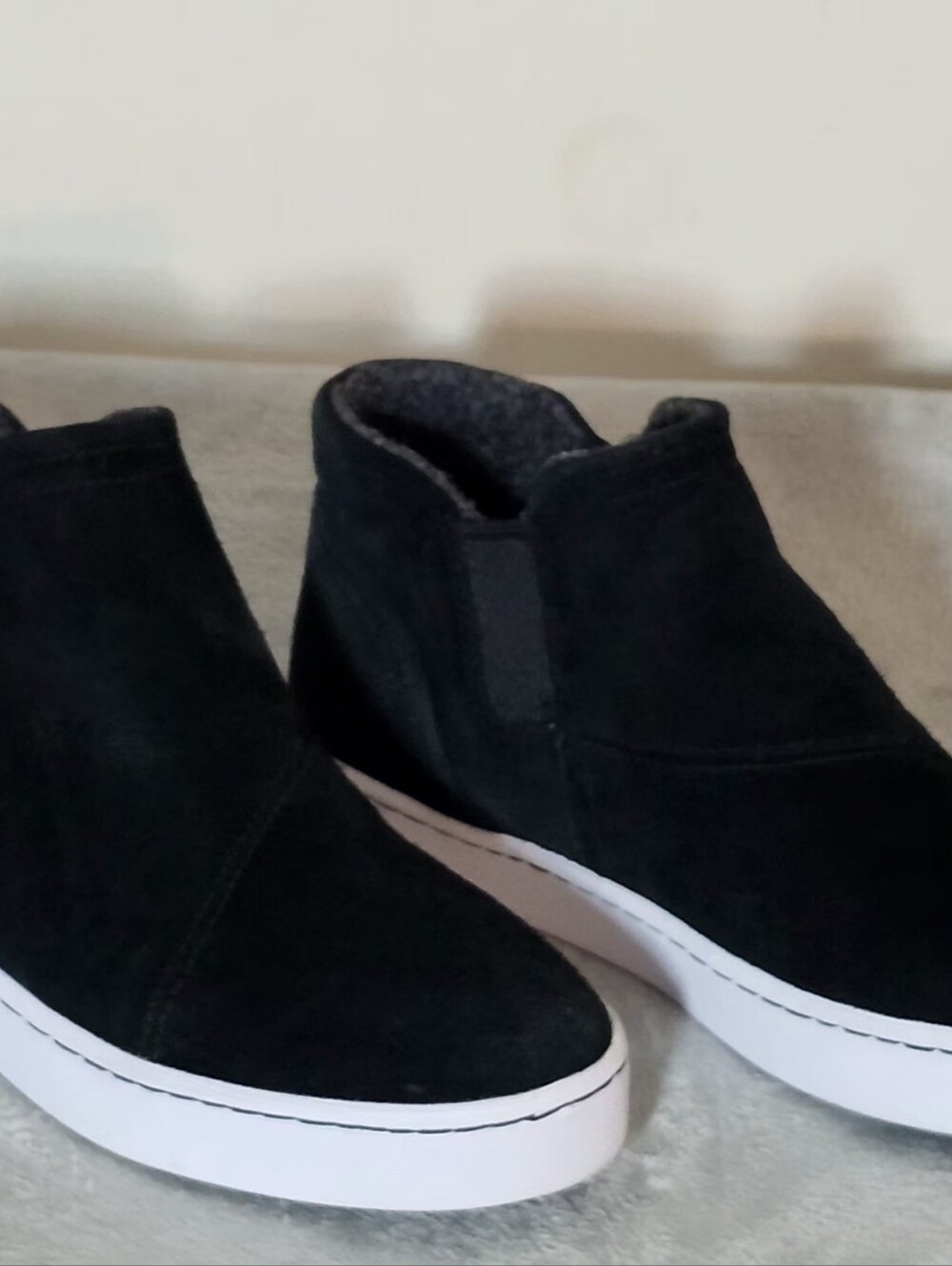 Clarks Pawley Adwin Suede High-Top Sneaker Boots Size:9  Color: Black